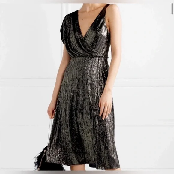 Alice & Olivia metallic drape front Roxy dress. Size 6. - Picture 4 of 9